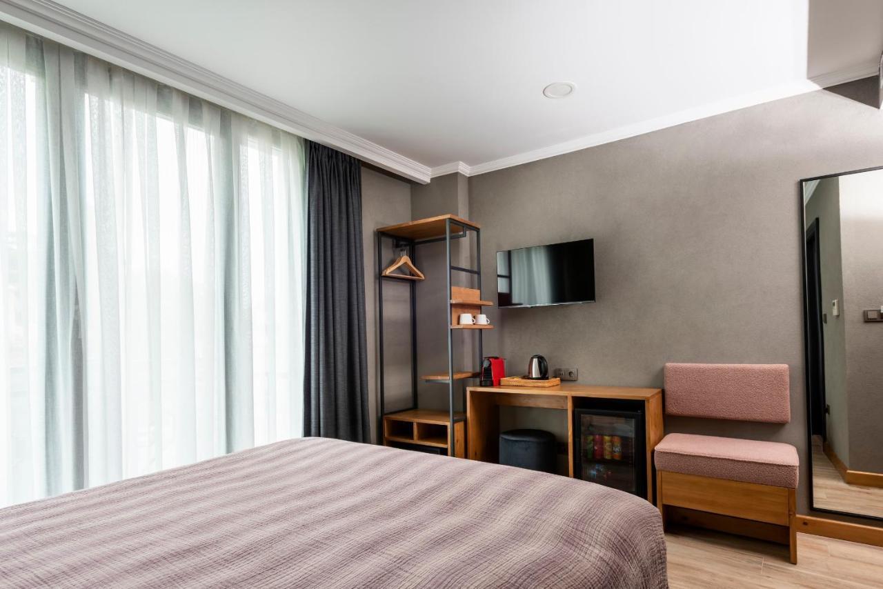 Petrion Hotel Istanboel Buitenkant foto