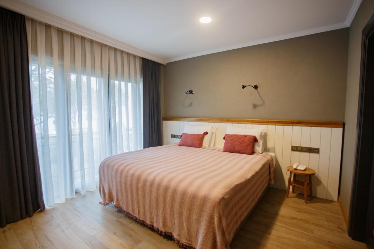 Petrion Hotel Istanboel Buitenkant foto